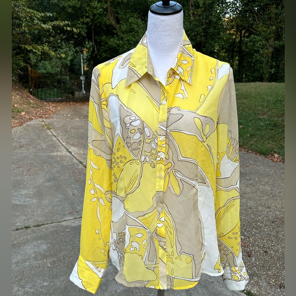 Abstract geometric swirl retro style A-Line brand flowy button up shirt